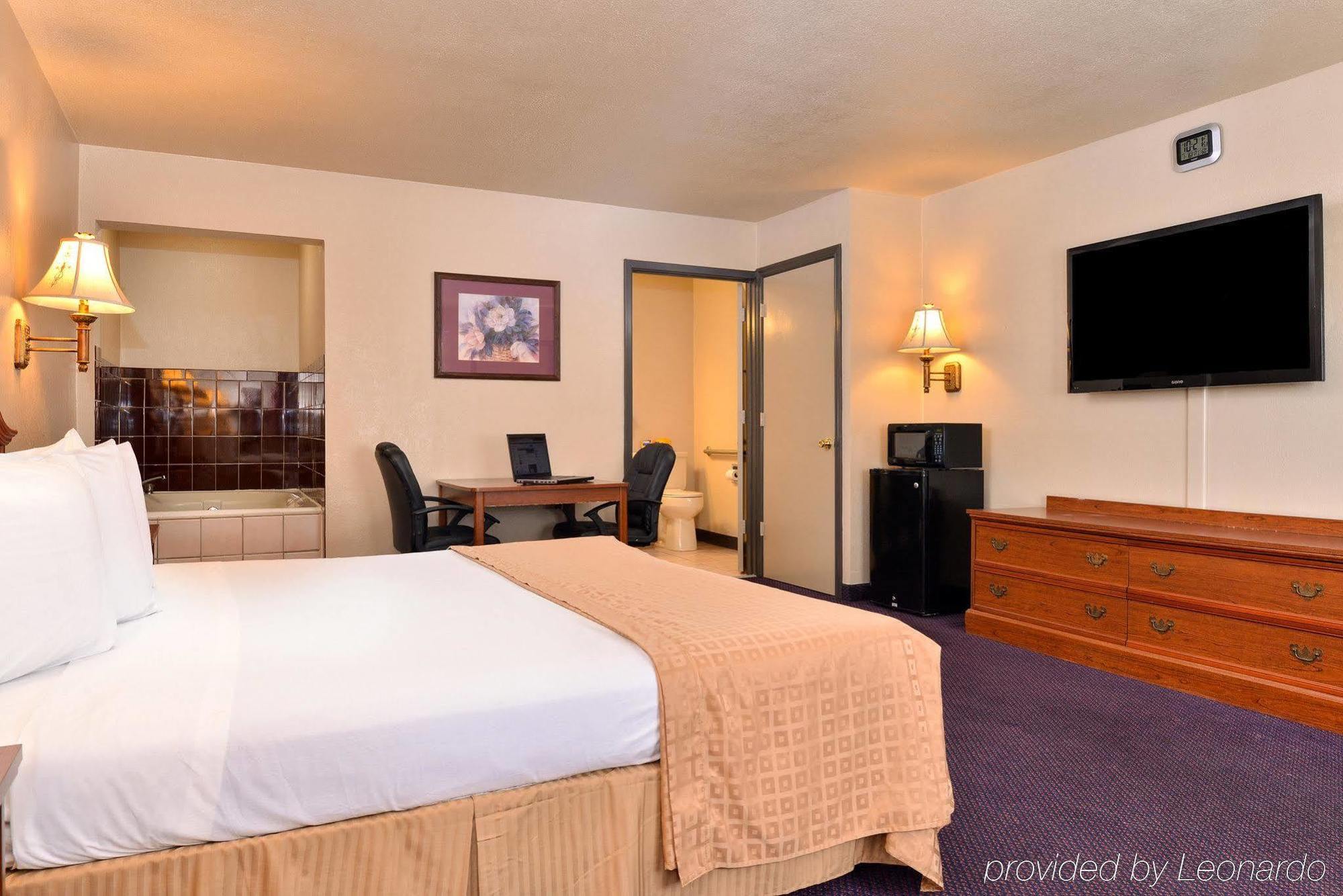 Quality Inn & Suites New Boston Экстерьер фото